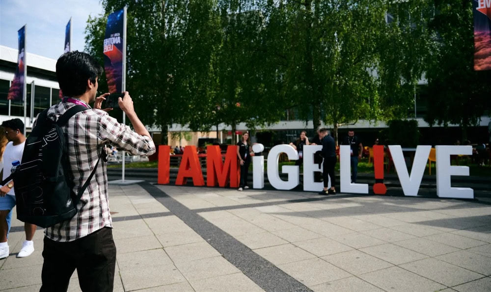 igb live signage